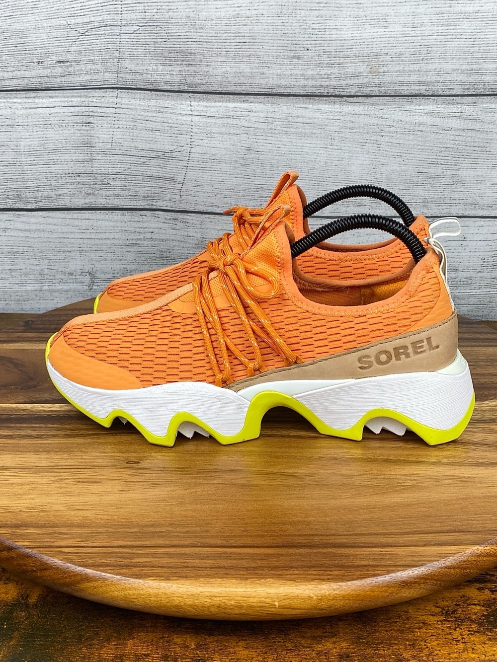 Sorel Kinetic Impact II Lace Up Sneaker Orange Yellow Women’s Shoe Size 8.5